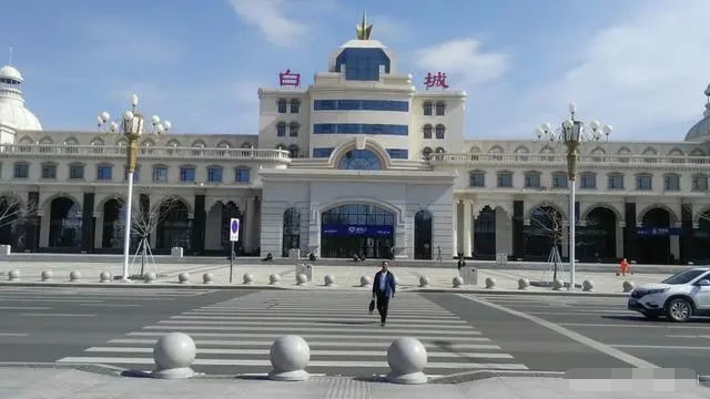 廣州到白城空運物流公司-廣州至白城物流專(zhuān)線(xiàn)海陸空運輸一體化服務(wù)